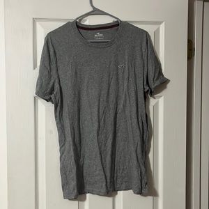 Gray Hollister tee (medium)